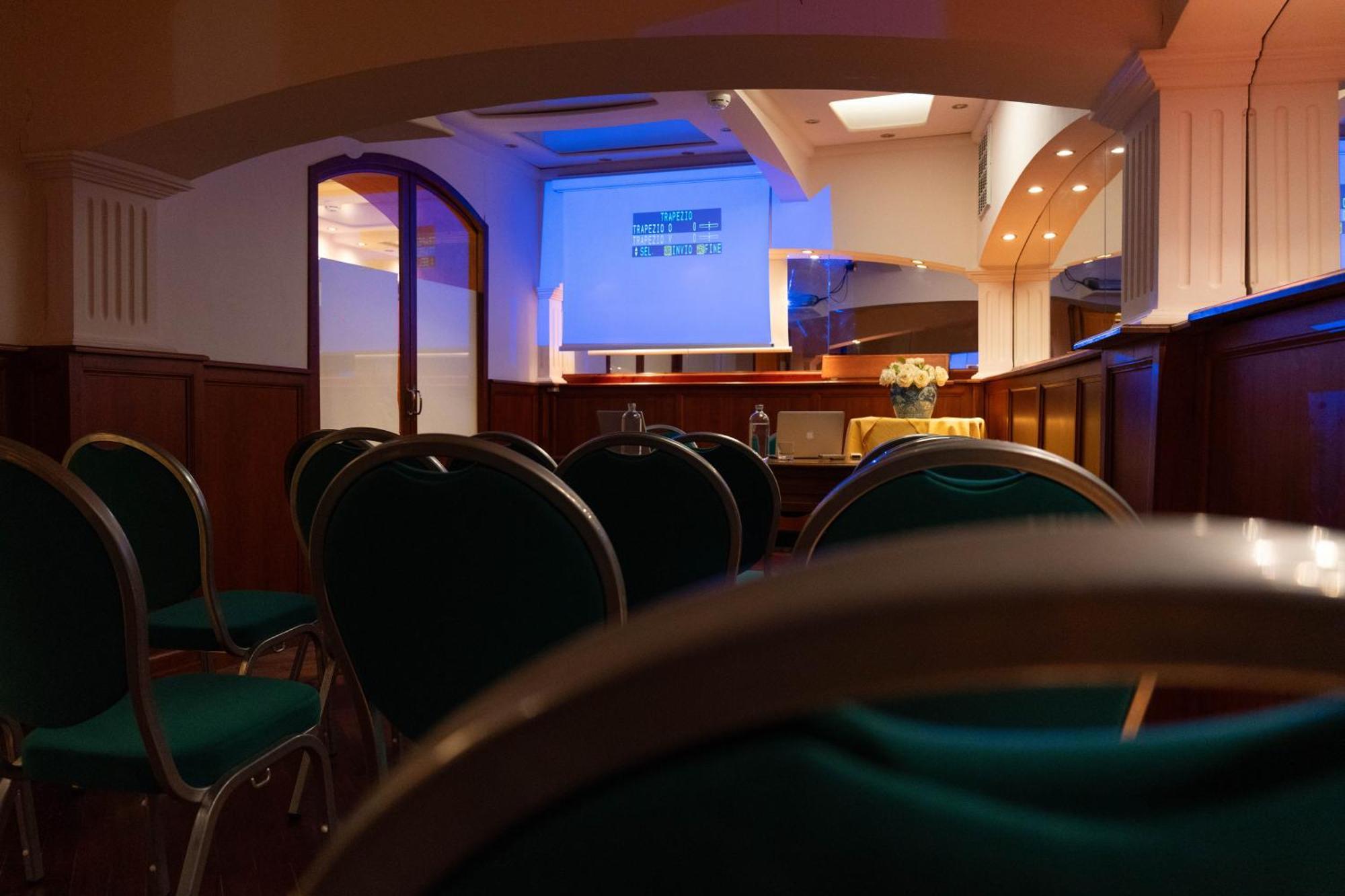 Hotel Iris Genoa Bagian luar foto