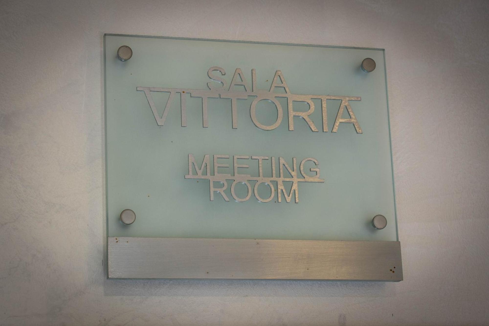 Hotel Iris Genoa Bagian luar foto