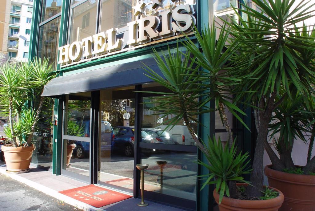 Hotel Iris Genoa Bagian luar foto